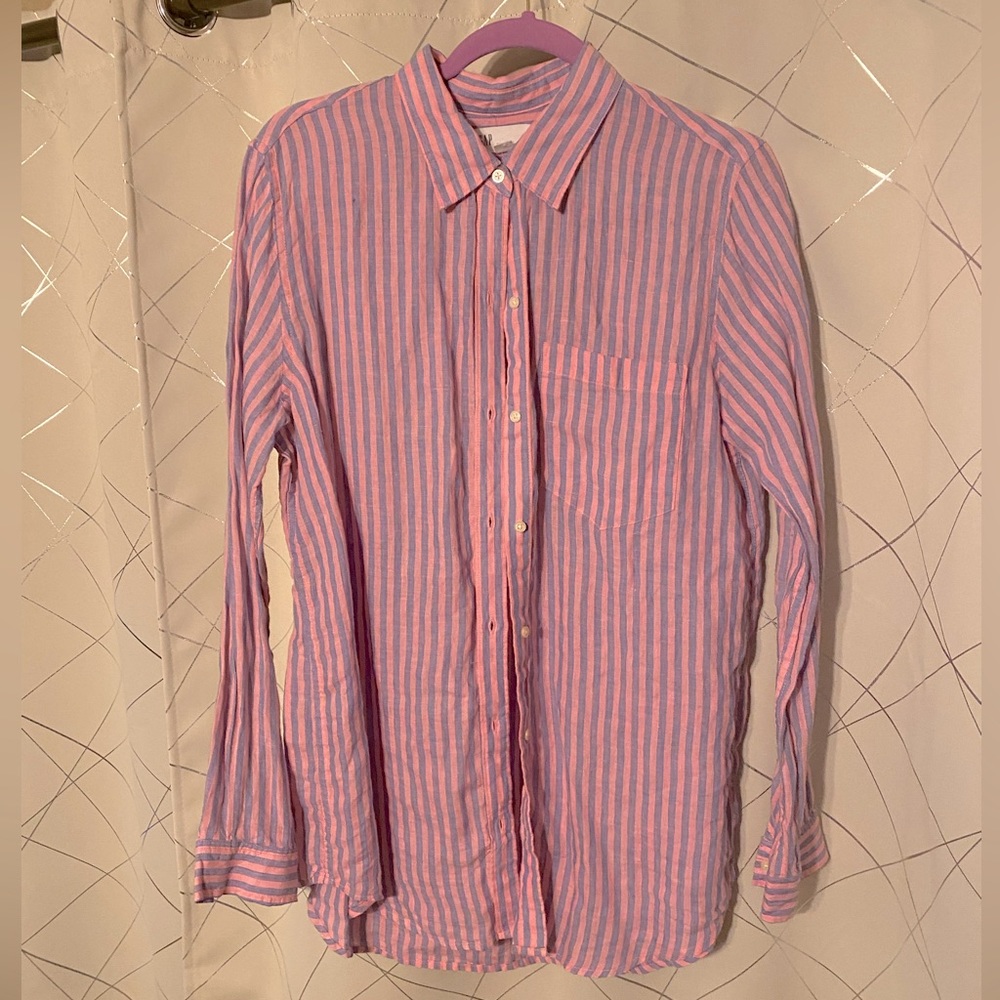 GAP: Button Up Shirt